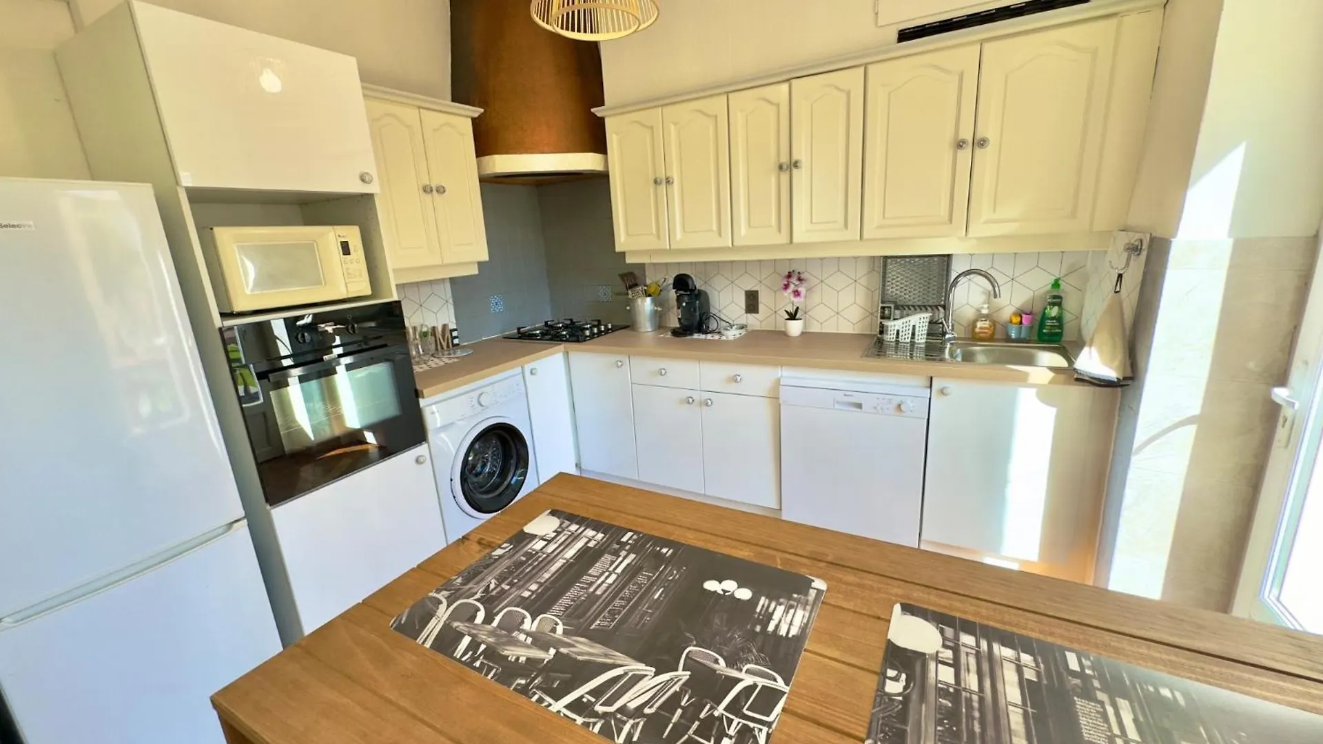 Maison Confort & Silence, Jardin & Barbecue Marseille Holiday home